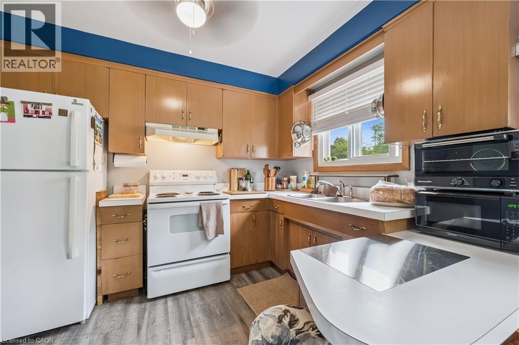 












101 SECORD Avenue

,
Kitchener,




Ontario
N2B2L3

