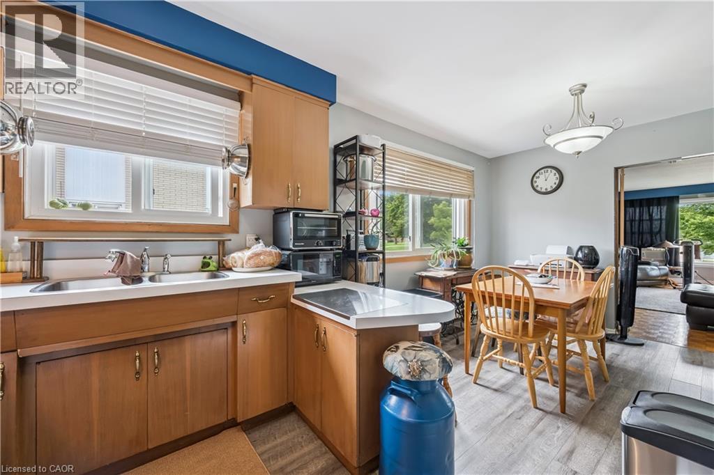 












101 SECORD Avenue

,
Kitchener,




Ontario
N2B2L3

