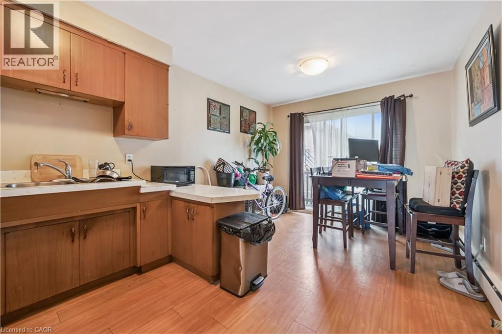 












101 SECORD Avenue

,
Kitchener,




Ontario
N2B2L3

