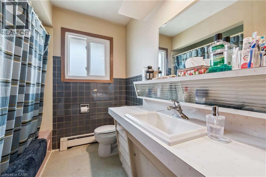 












101 SECORD Avenue

,
Kitchener,




Ontario
N2B2L3

