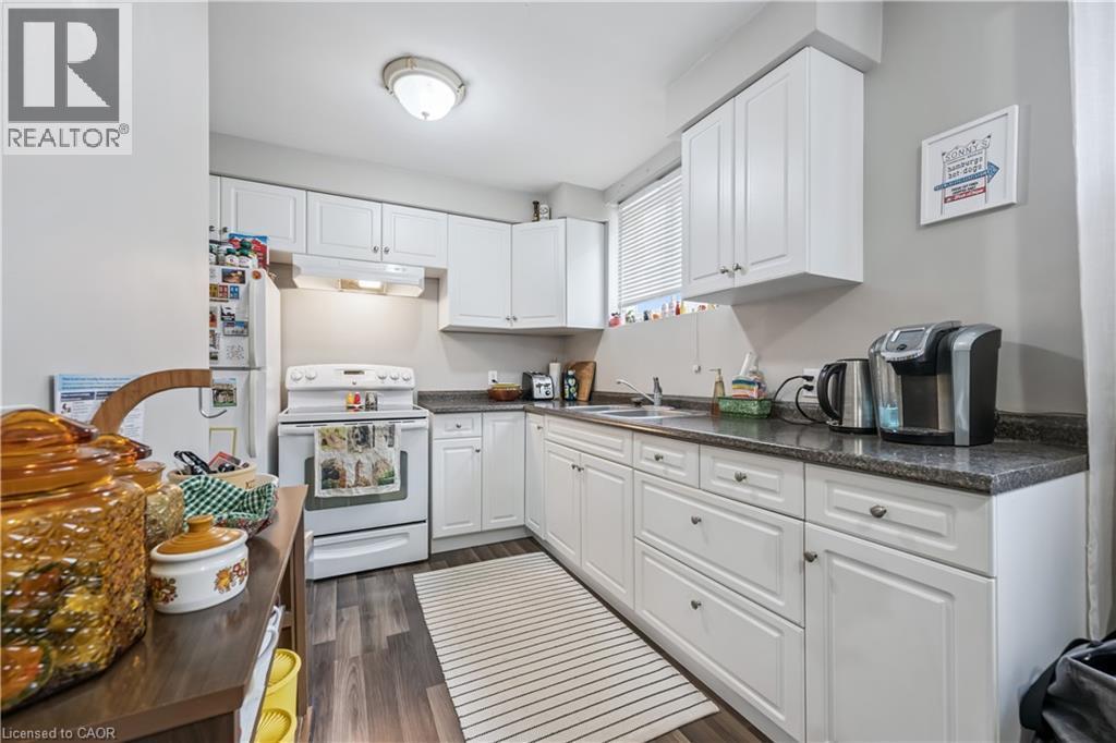 












101 SECORD Avenue

,
Kitchener,




Ontario
N2B2L3


