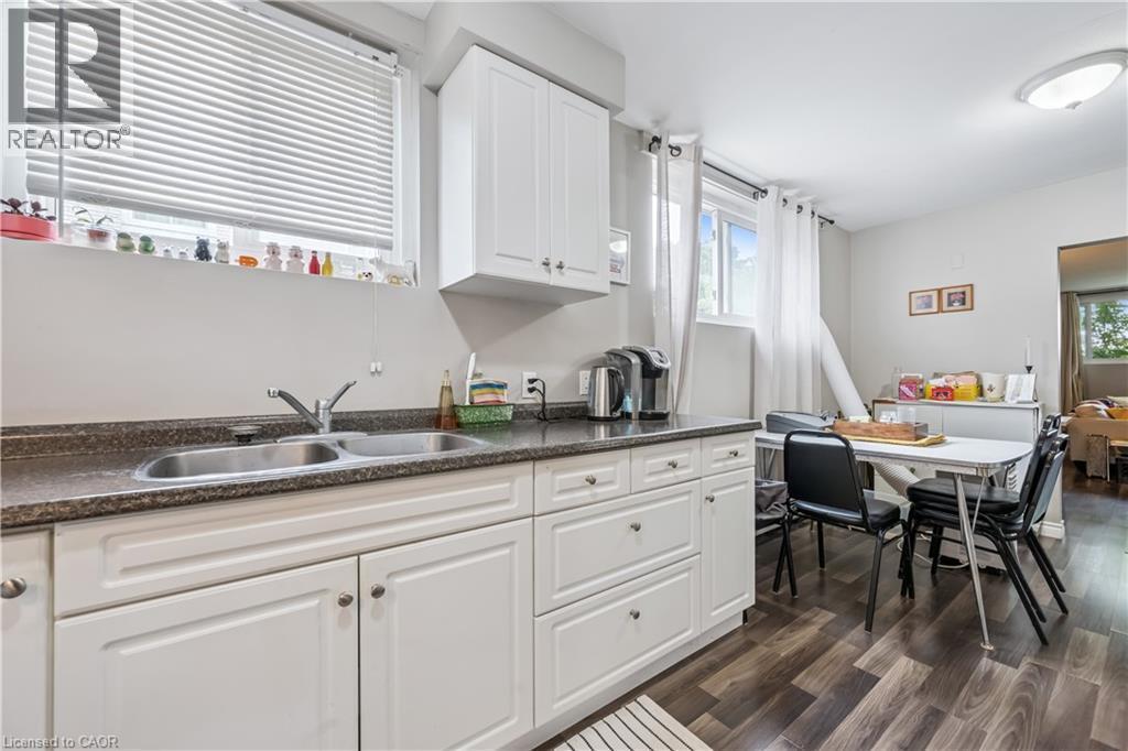 












101 SECORD Avenue

,
Kitchener,




Ontario
N2B2L3

