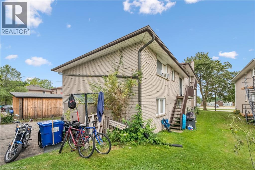 












101 SECORD Avenue

,
Kitchener,




Ontario
N2B2L3

