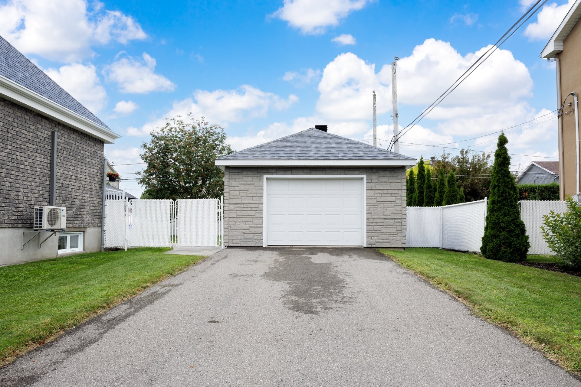 









11


Rue du Ruisseau

,
Salaberry-de-Valleyfield,




QC
J6S6T9

