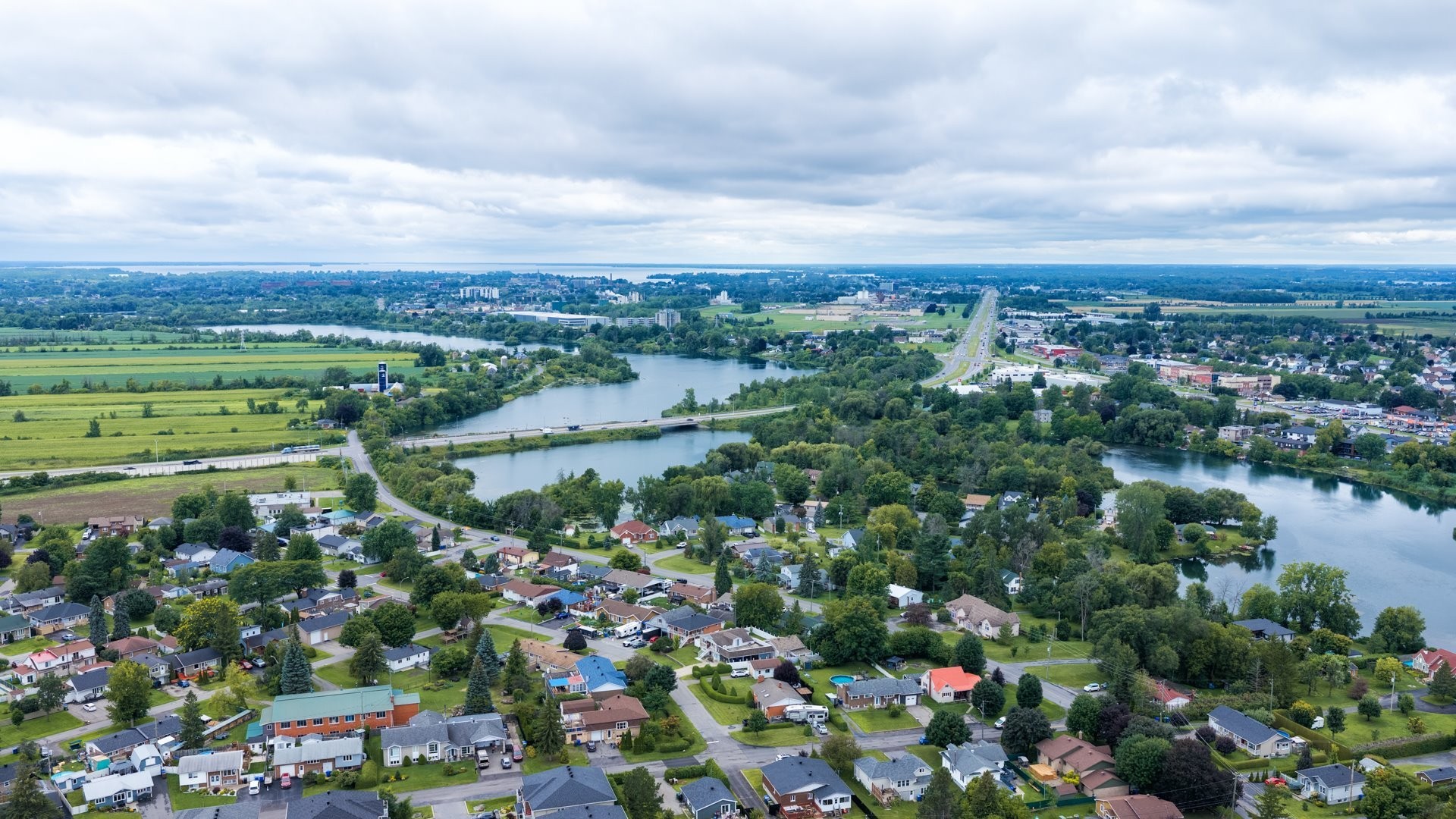 









11


Rue du Ruisseau

,
Salaberry-de-Valleyfield,




QC
J6S6T9

