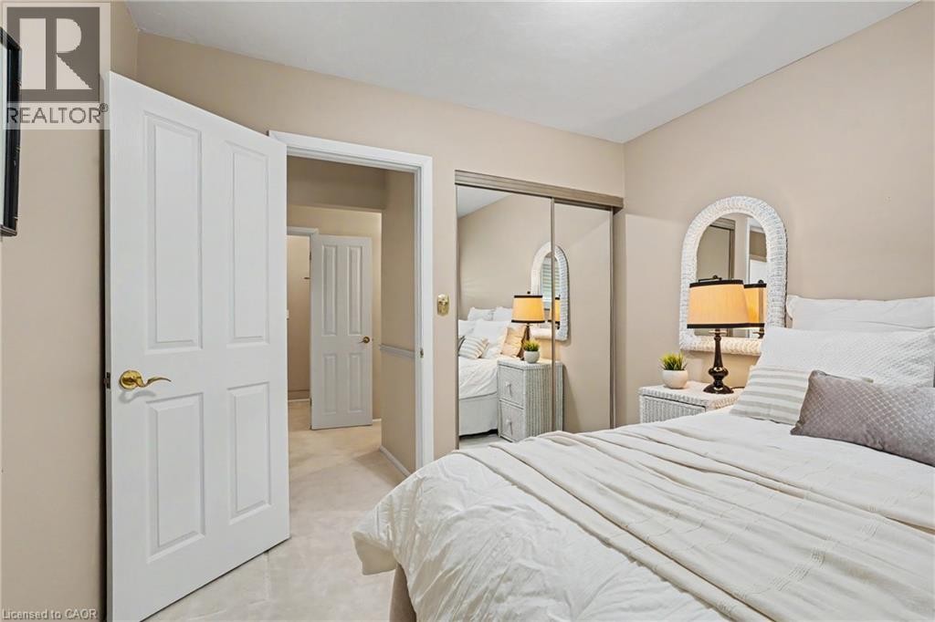 












18 BATTLEFIELD Drive

,
Stoney Creek,




Ontario
L8G1T7

