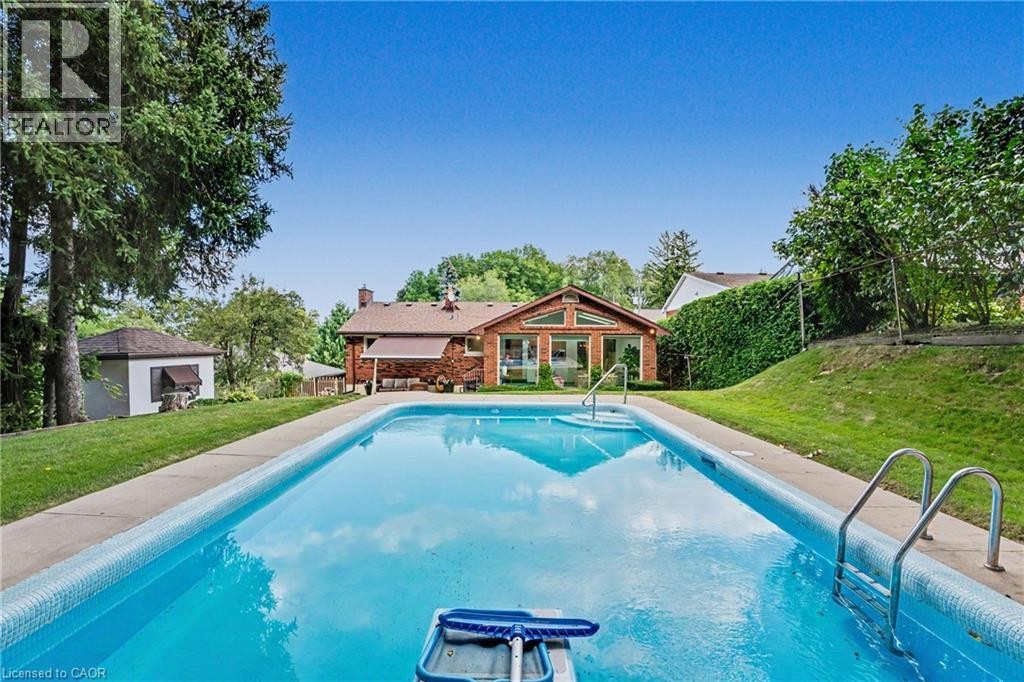 












18 BATTLEFIELD Drive

,
Stoney Creek,




Ontario
L8G1T7

