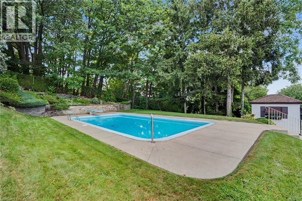 












18 BATTLEFIELD Drive

,
Stoney Creek,




Ontario
L8G1T7

