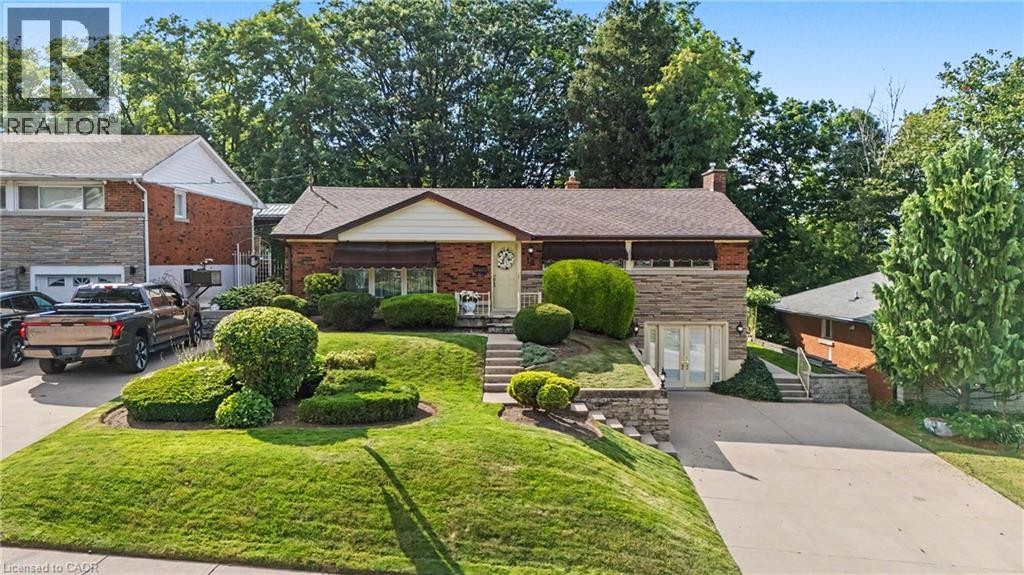 












18 BATTLEFIELD Drive

,
Stoney Creek,




Ontario
L8G1T7

