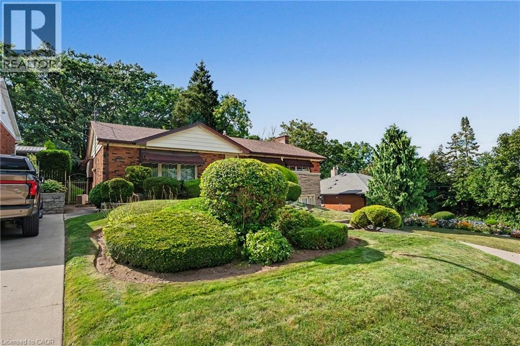 












18 BATTLEFIELD Drive

,
Stoney Creek,




Ontario
L8G1T7


