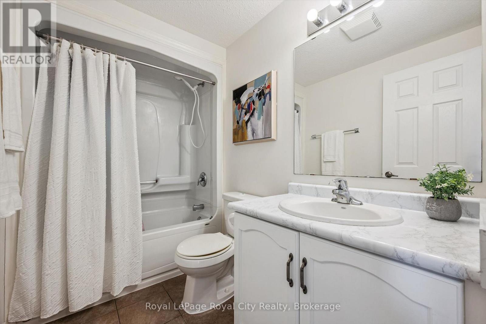 












6 - 361 ARKELL ROAD

,
Guelph (Pineridge/Westminster Woods),




Ontario
N1L1E5

