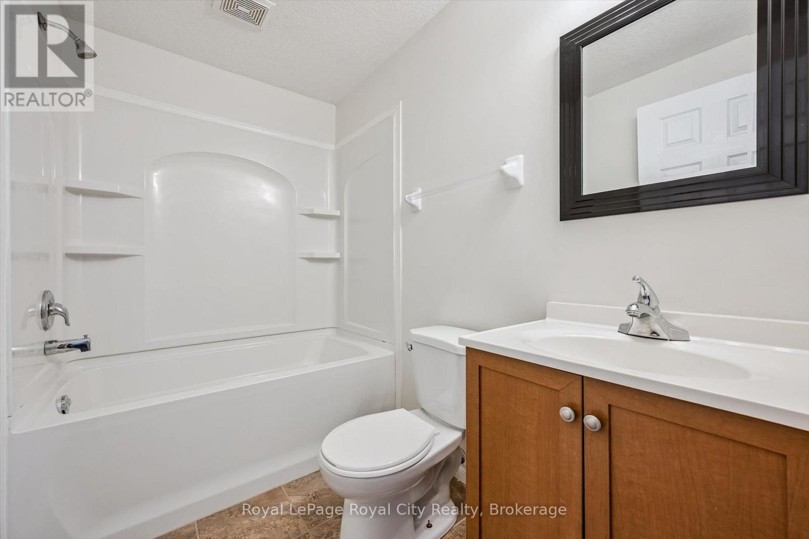 












6 - 361 ARKELL ROAD

,
Guelph (Pineridge/Westminster Woods),




Ontario
N1L1E5

