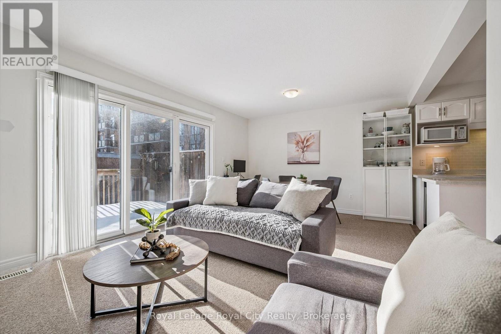 












6 - 361 ARKELL ROAD

,
Guelph (Pineridge/Westminster Woods),




Ontario
N1L1E5

