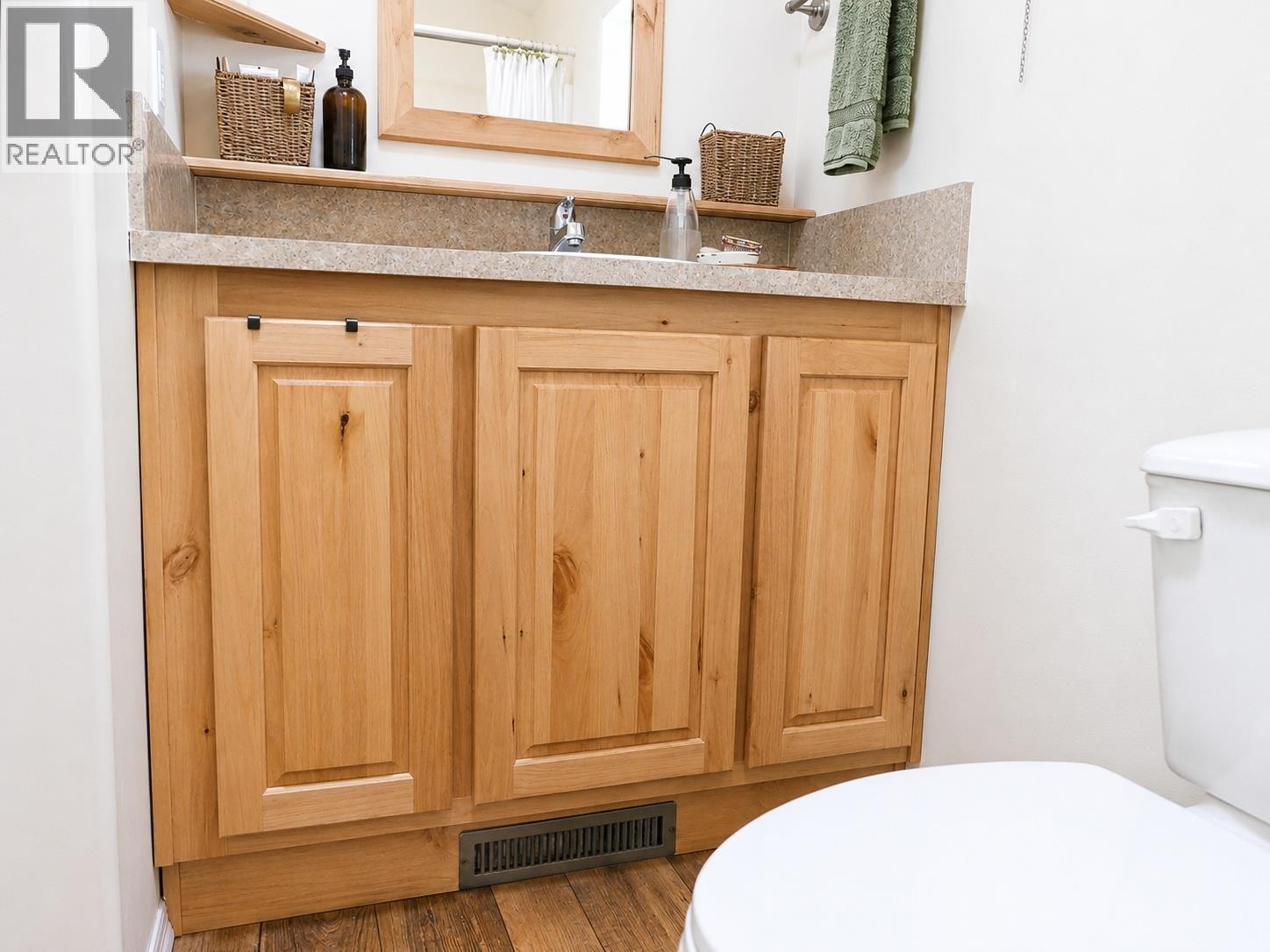 












5251 Webster Street

,
Hedley,




British Columbia
V0X1K0


