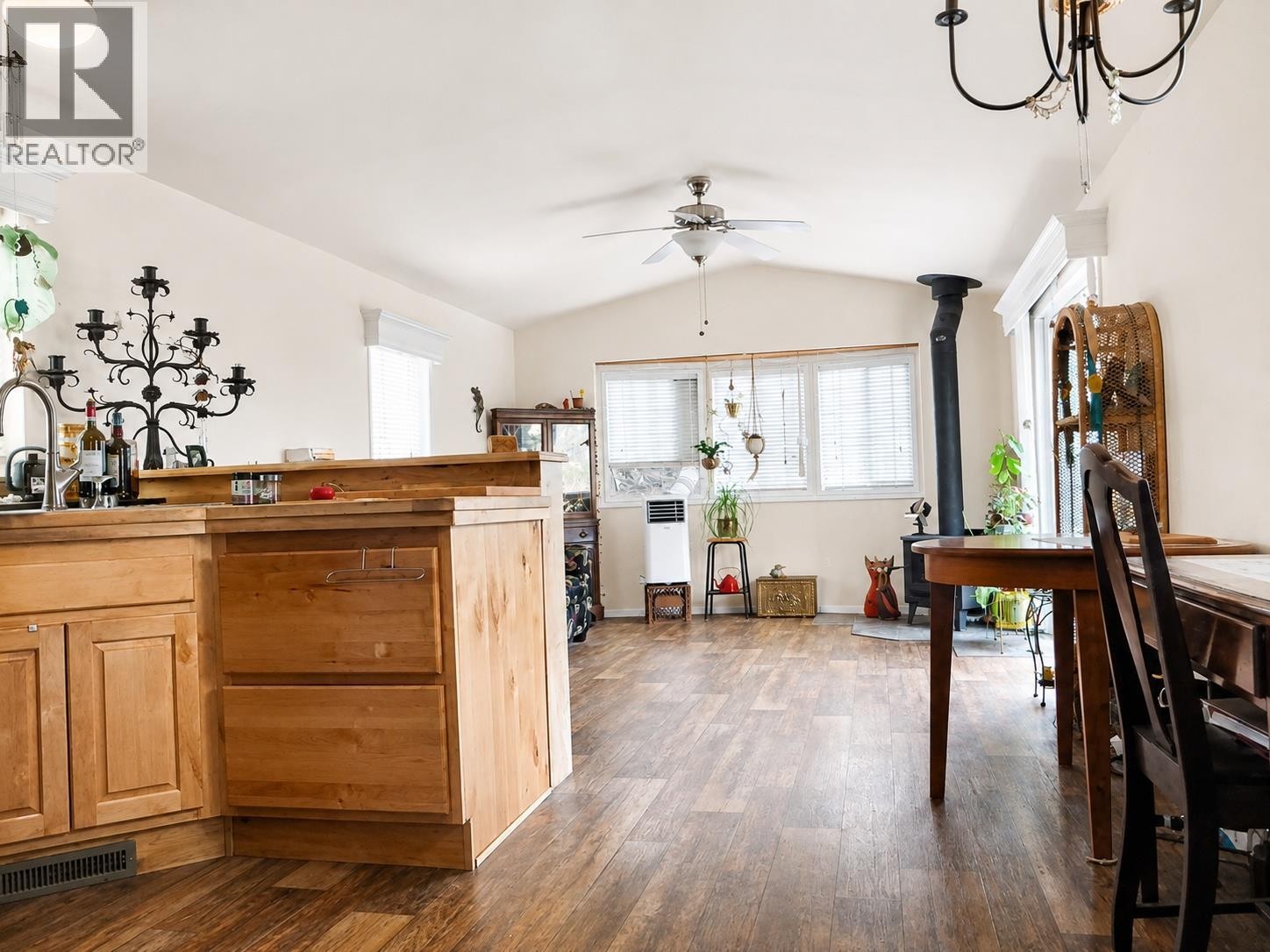 












5251 Webster Street

,
Hedley,




British Columbia
V0X1K0

