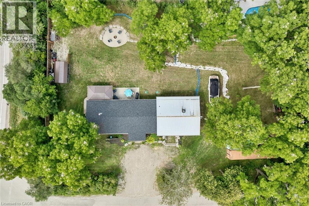 












647 BRANT-WATERLOO Road

,
Ayr,




Ontario
N0B1E0

