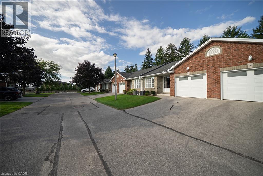 












150 OAK Street Unit# 17

,
Simcoe,




Ontario
N3Y5M5

