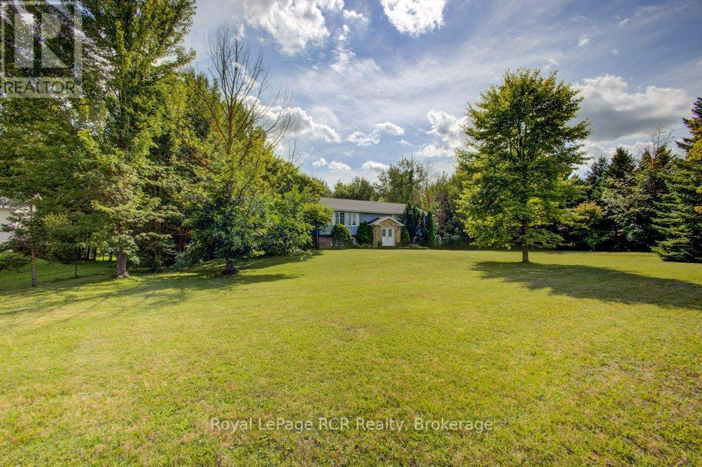 












7287 WELLINGTON RD 109

,
Mapleton,




Ontario
N0G2K0


