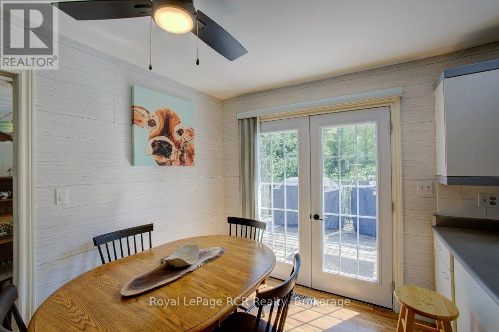 












7287 WELLINGTON RD 109

,
Mapleton,




Ontario
N0G2K0

