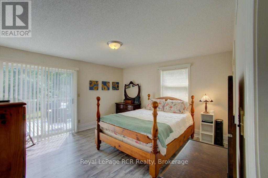 












7287 WELLINGTON RD 109

,
Mapleton,




Ontario
N0G2K0

