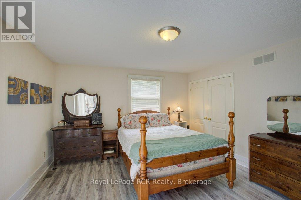 












7287 WELLINGTON RD 109

,
Mapleton,




Ontario
N0G2K0

