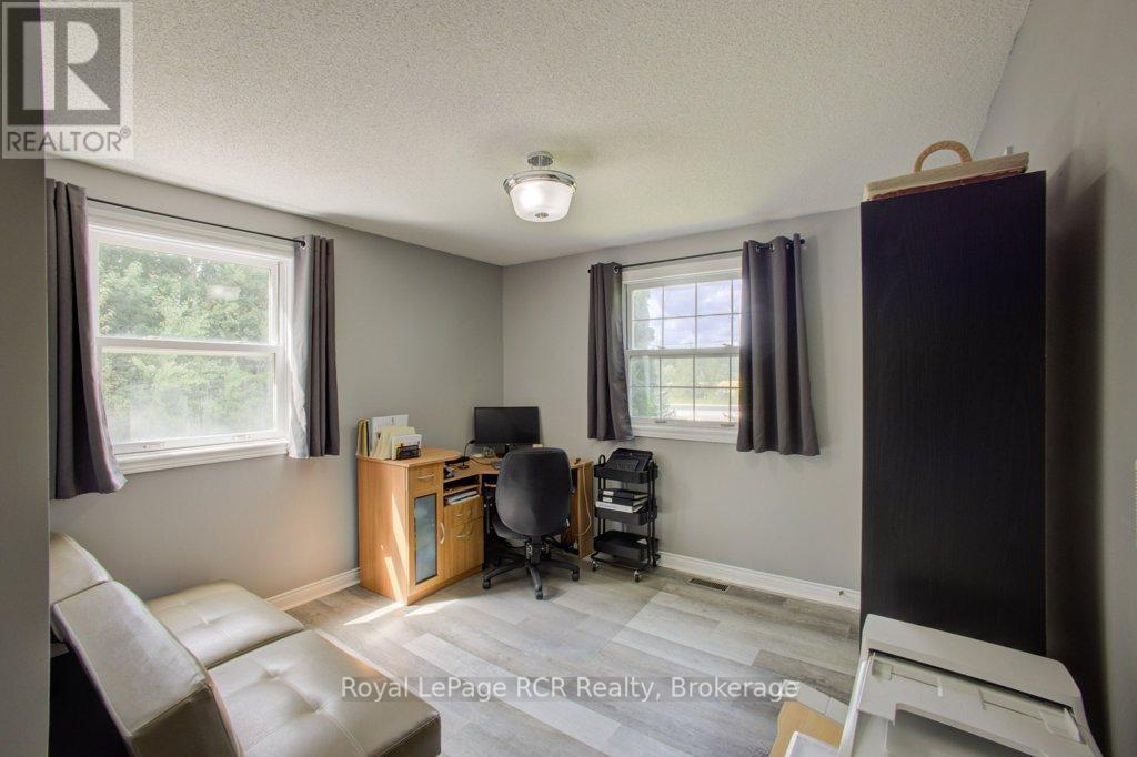 












7287 WELLINGTON RD 109

,
Mapleton,




Ontario
N0G2K0

