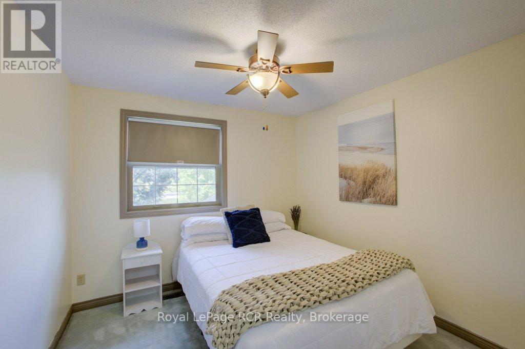 












7287 WELLINGTON RD 109

,
Mapleton,




Ontario
N0G2K0

