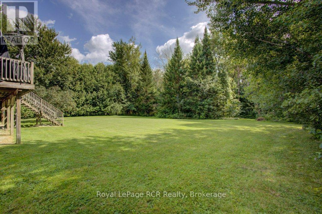












7287 WELLINGTON RD 109

,
Mapleton,




Ontario
N0G2K0


