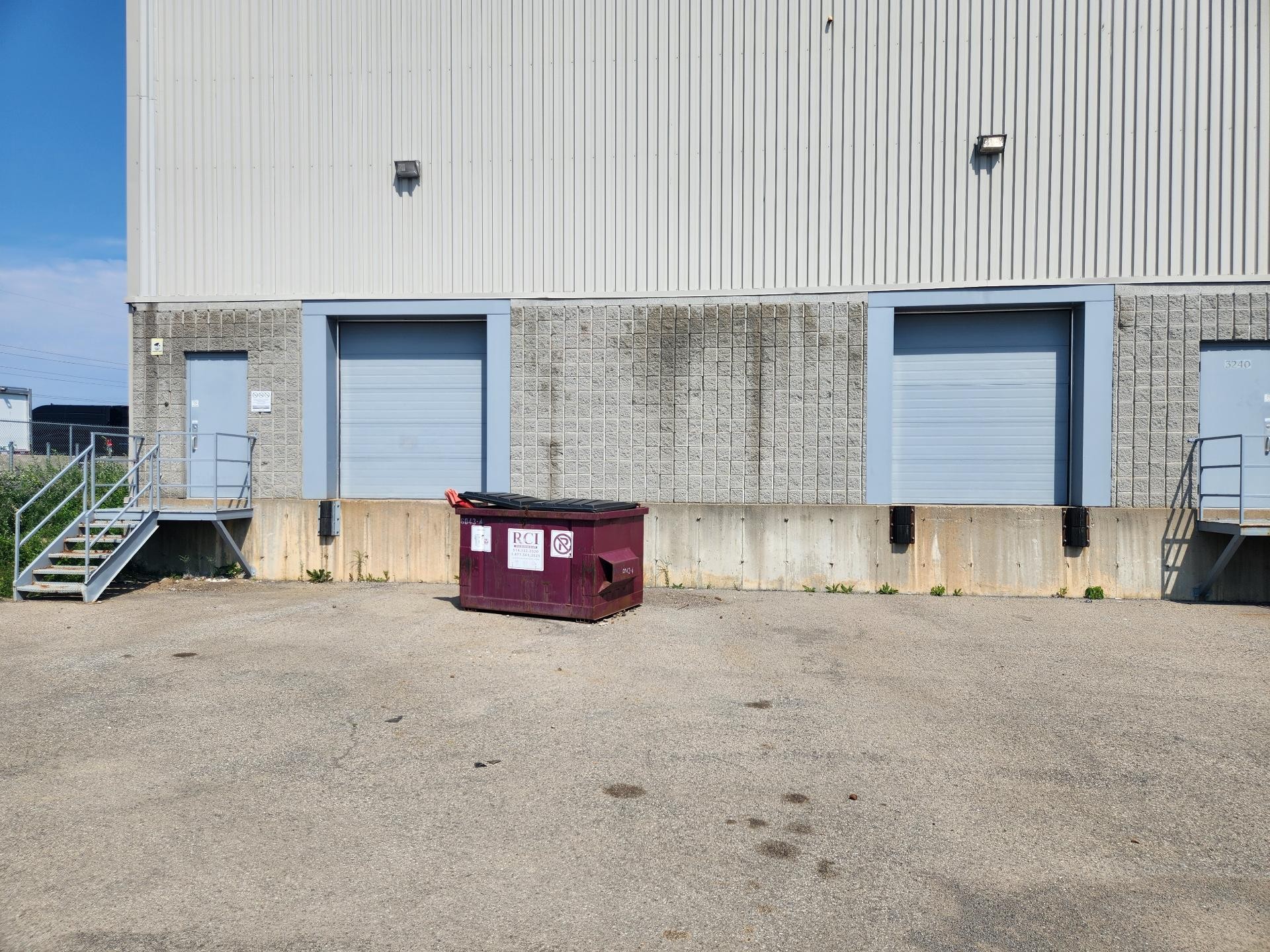 









3220


Av. Jacques-Bureau

,
Laval (Chomedey),




QC
H7P0A9

