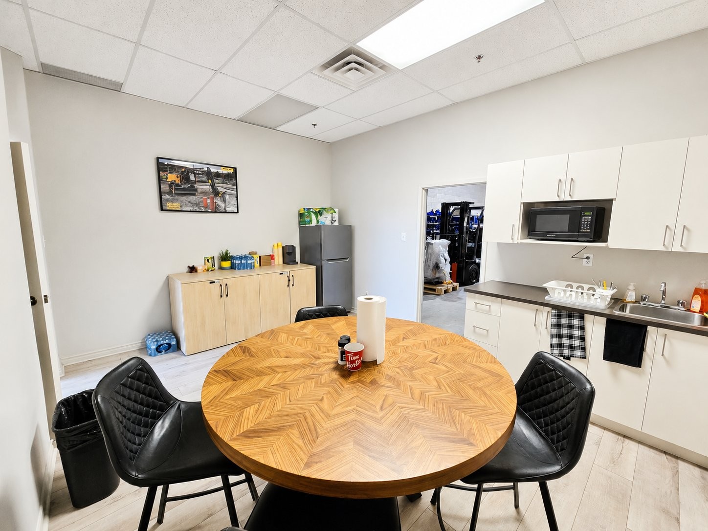 









3220


Av. Jacques-Bureau

,
Laval (Chomedey),




QC
H7P0A9

