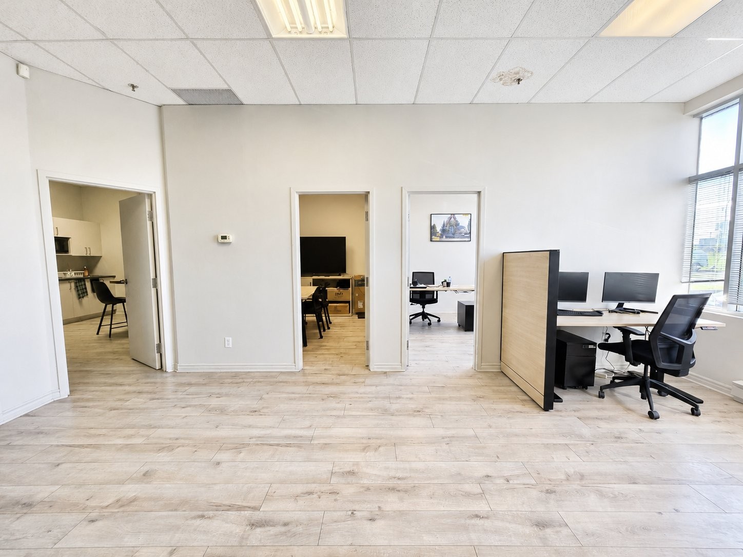 









3220


Av. Jacques-Bureau

,
Laval (Chomedey),




QC
H7P0A9

