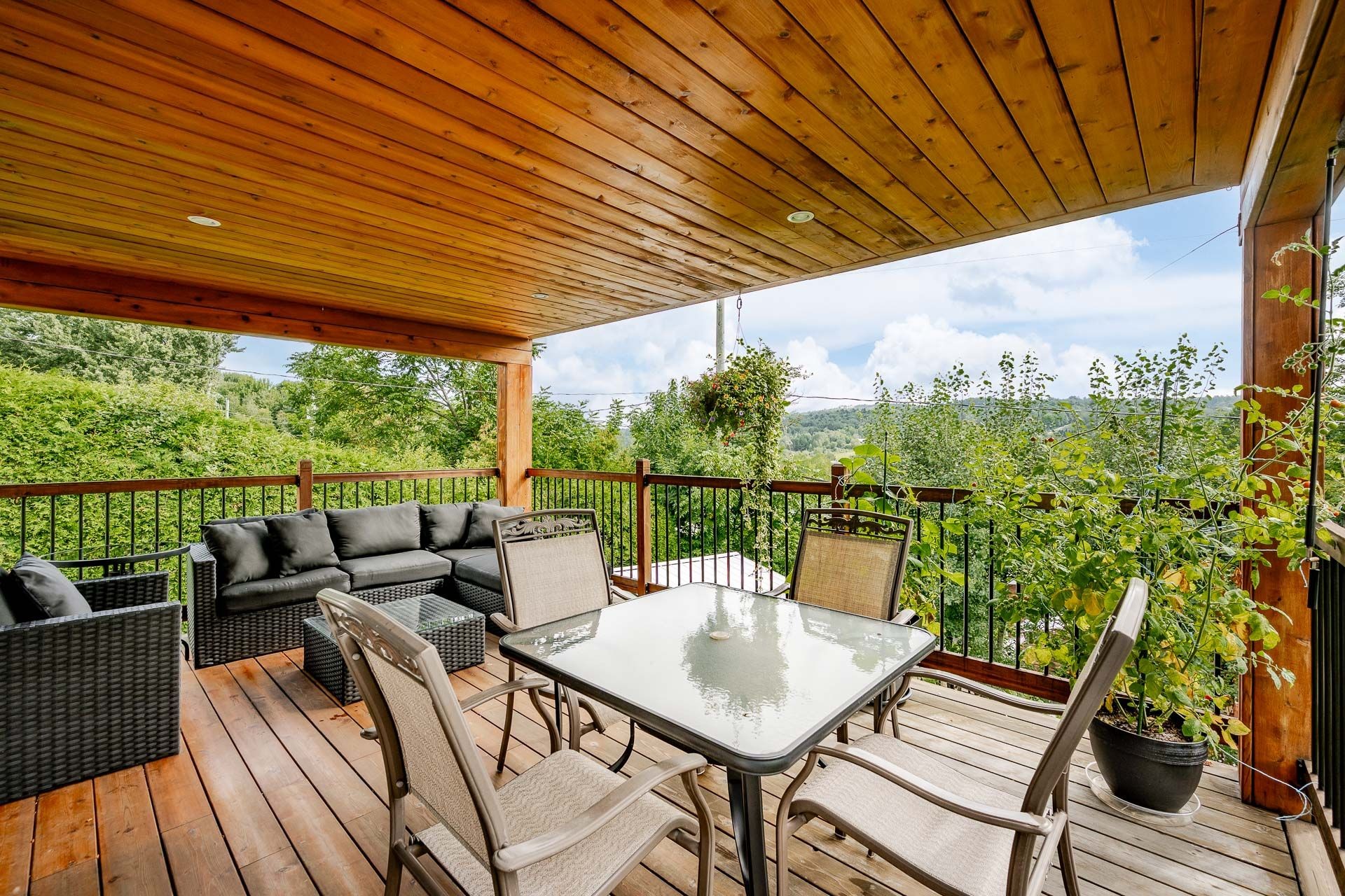 









1150


Rue Blanchard

,
Sherbrooke (Fleurimont),




QC
J1G2Z9

