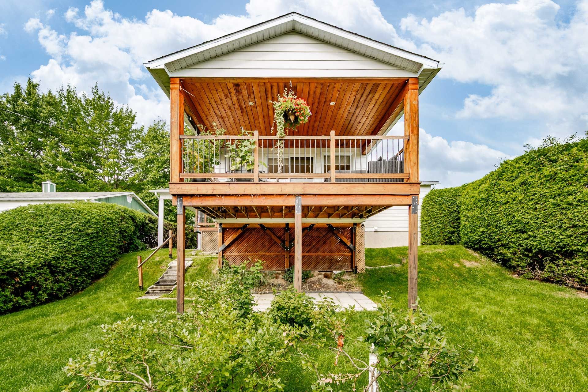 









1150


Rue Blanchard

,
Sherbrooke (Fleurimont),




QC
J1G2Z9

