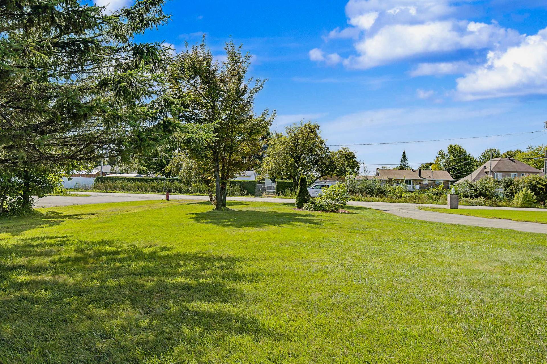









1288


Rue d'Alma

,
Gatineau (Gatineau),







QC
J8R3J4

