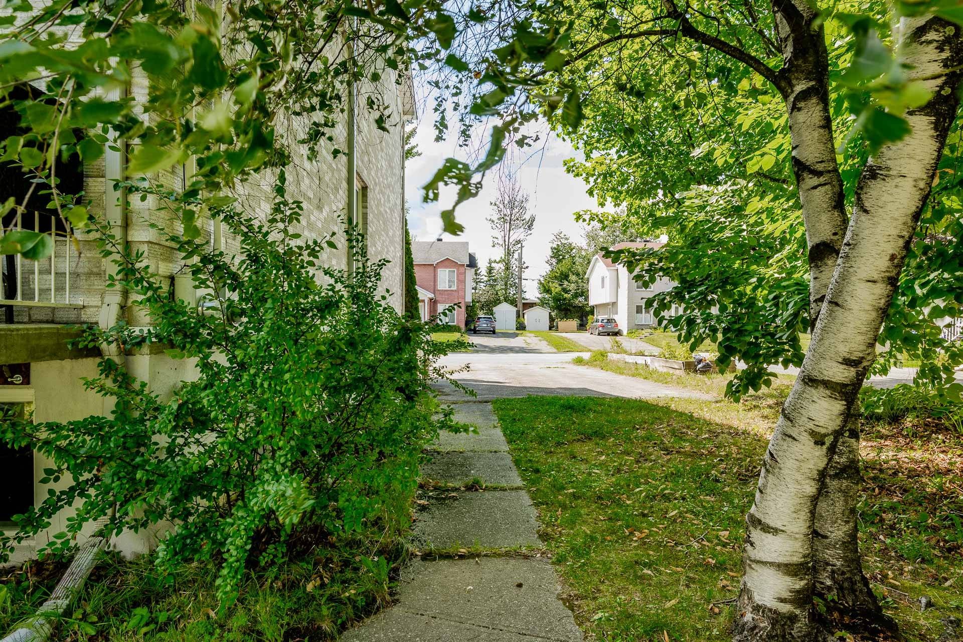 









980


Rue Lionel-Racine

,
Sherbrooke (Les Nations),




QC
J1J4L8

