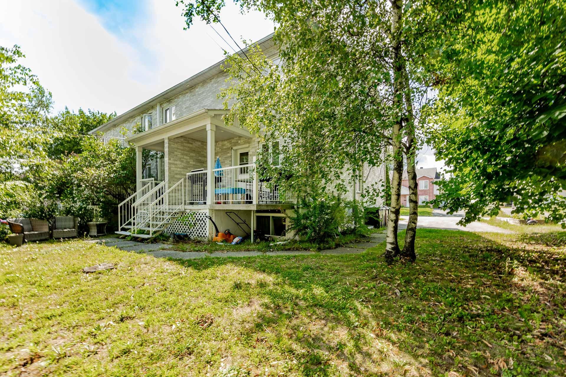









980


Rue Lionel-Racine

,
Sherbrooke (Les Nations),




QC
J1J4L8

