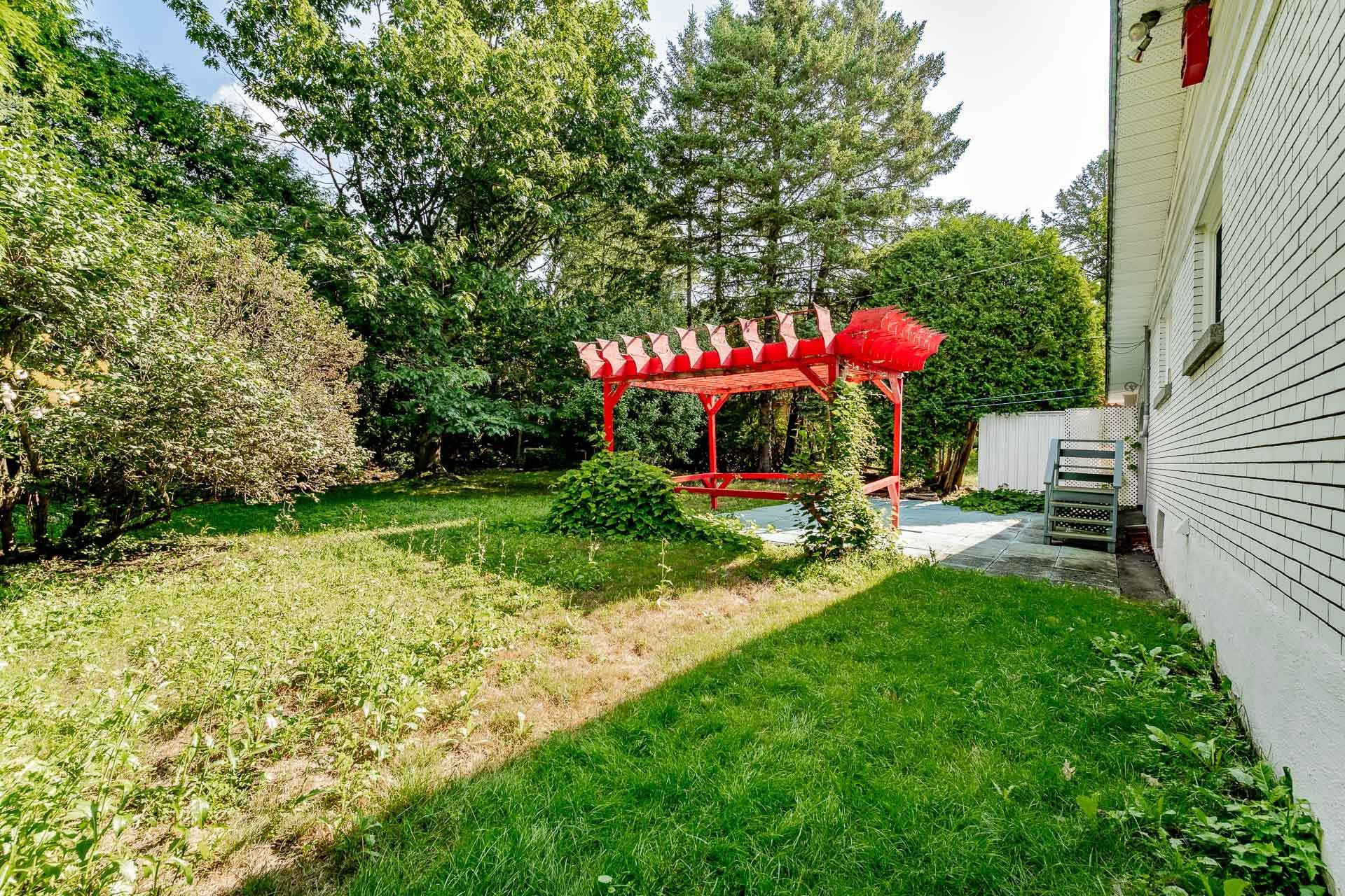 









2275


Rue de Rouville

,
Sherbrooke (Les Nations),




QC
J1J1X7

