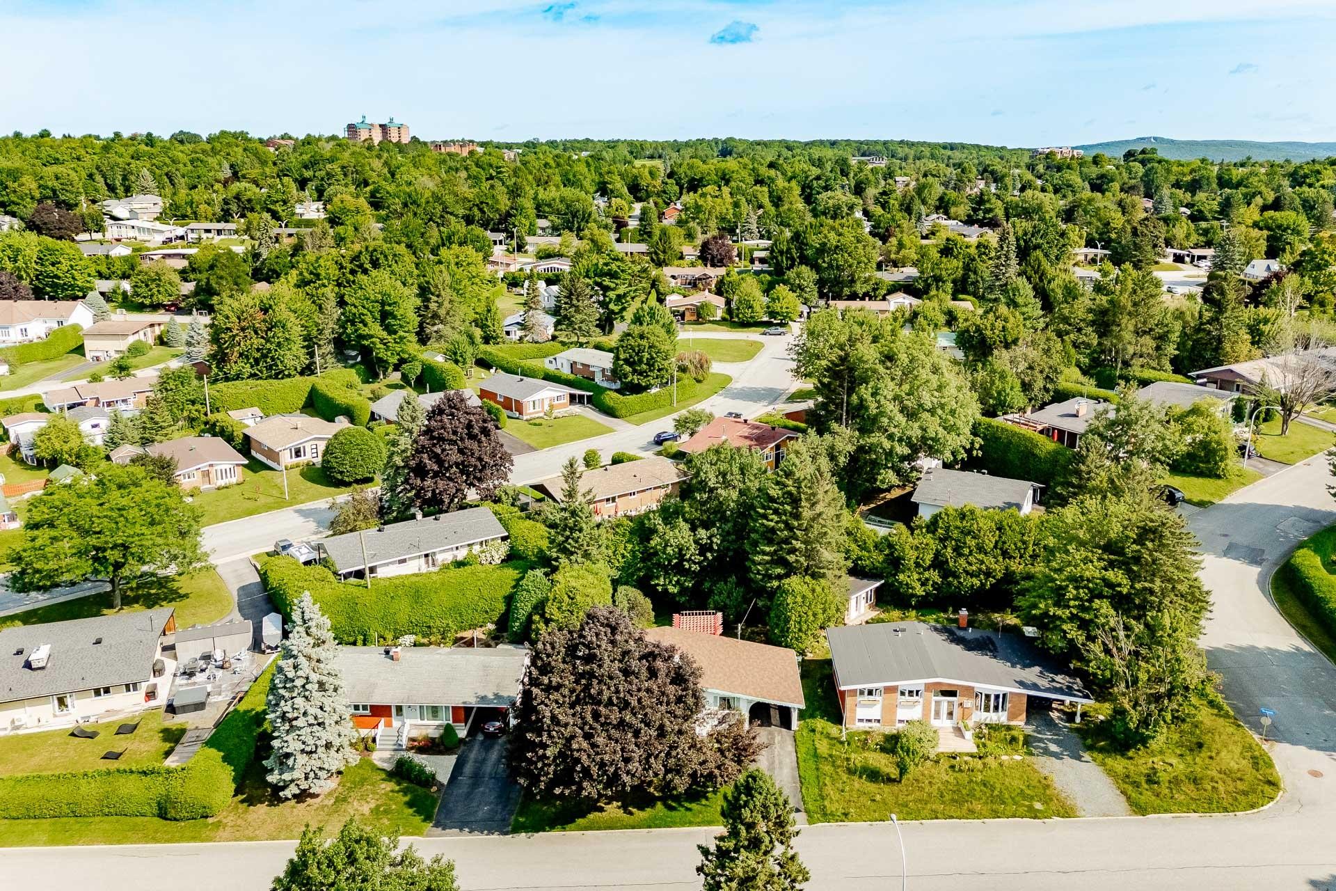 









2275


Rue de Rouville

,
Sherbrooke (Les Nations),




QC
J1J1X7

