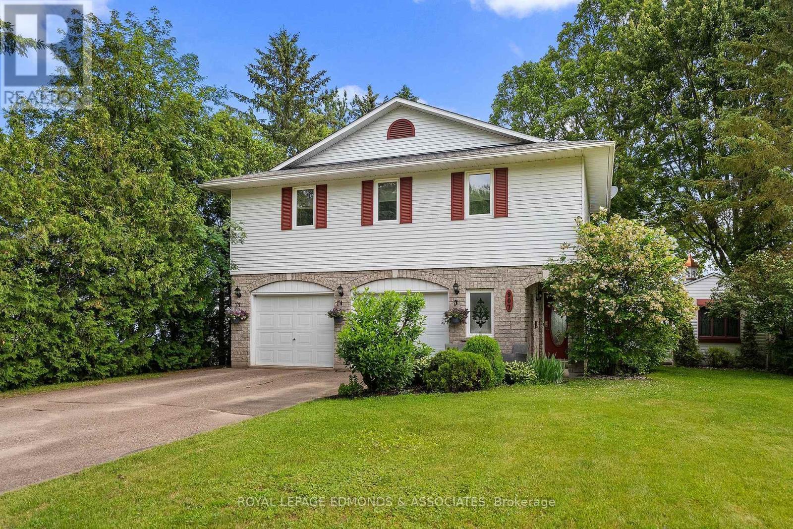 












907 CEDAR LANE

,
Pembroke,




Ontario
K8A2G6

