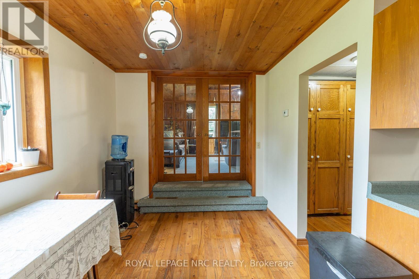 












11284 GOLF COURSE ROAD

,
Wainfleet (Marshville/Winger),




Ontario
L3K5V4

