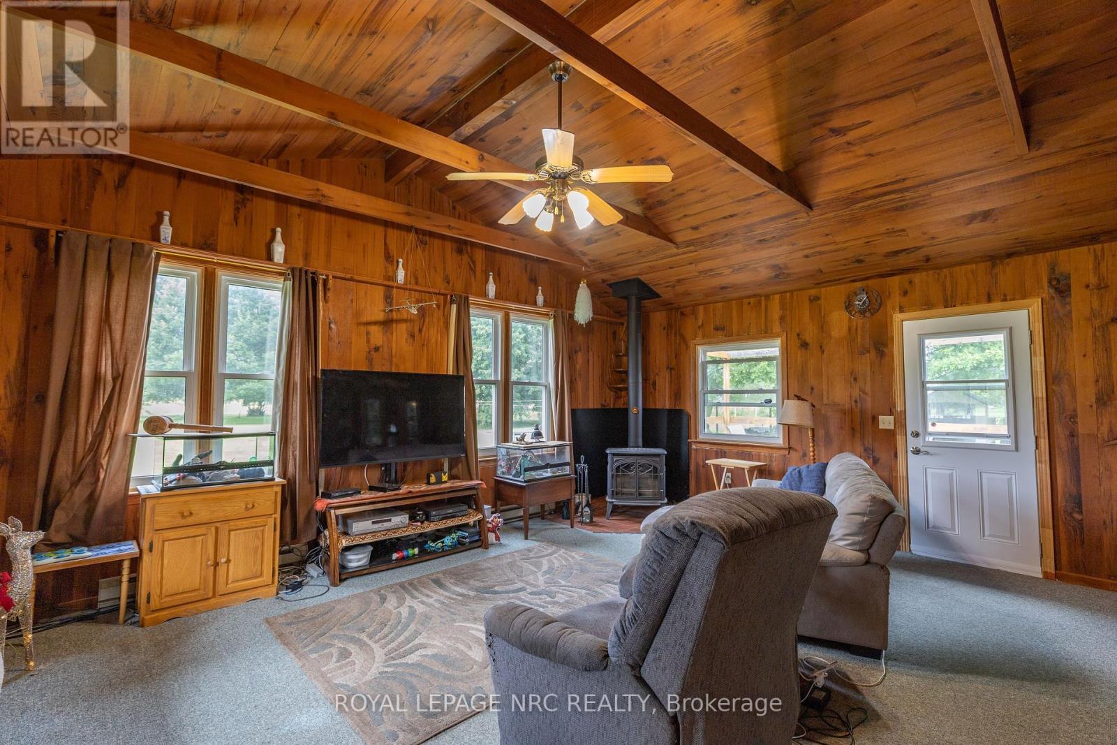 












11284 GOLF COURSE ROAD

,
Wainfleet (Marshville/Winger),




Ontario
L3K5V4


