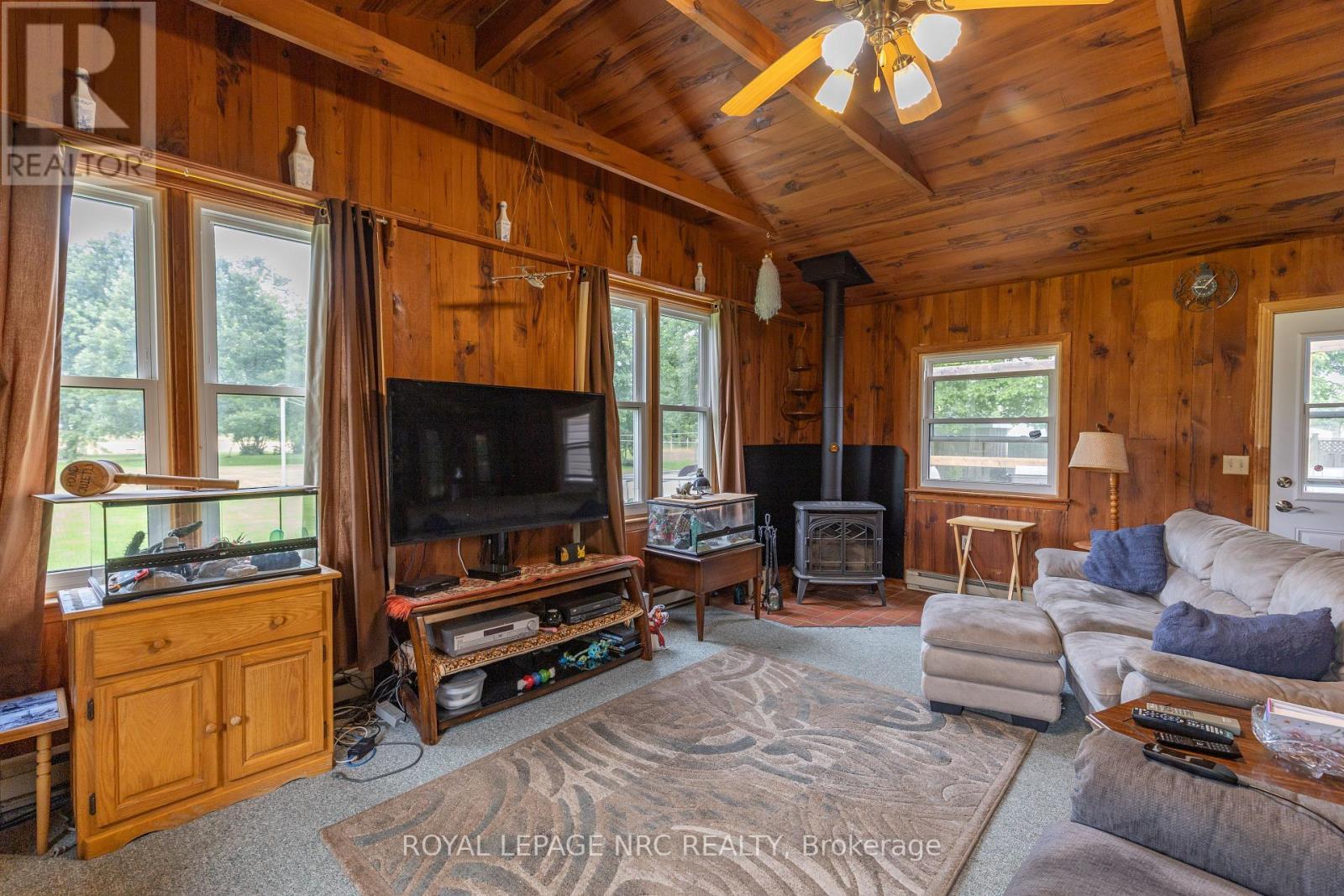 












11284 GOLF COURSE ROAD

,
Wainfleet (Marshville/Winger),




Ontario
L3K5V4


