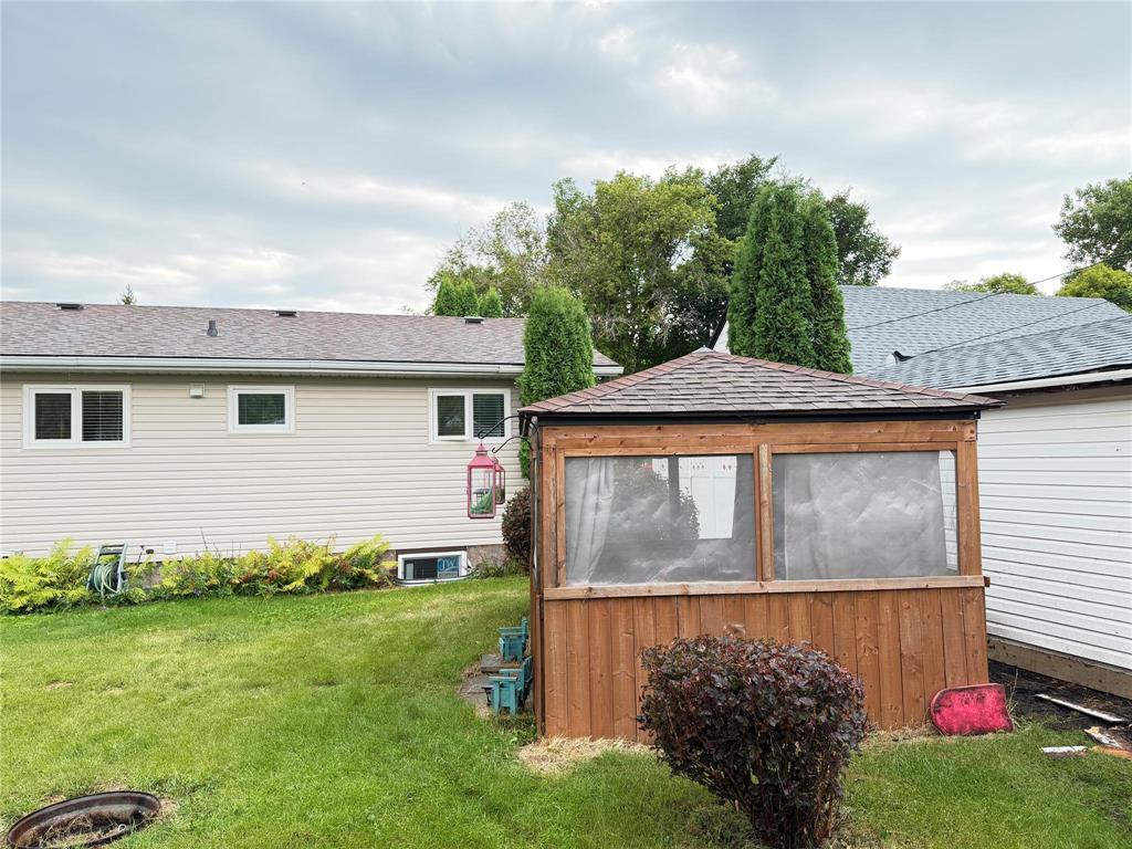 












545 3RD Avenue

,
Rivers,




Manitoba
R0K1X0

