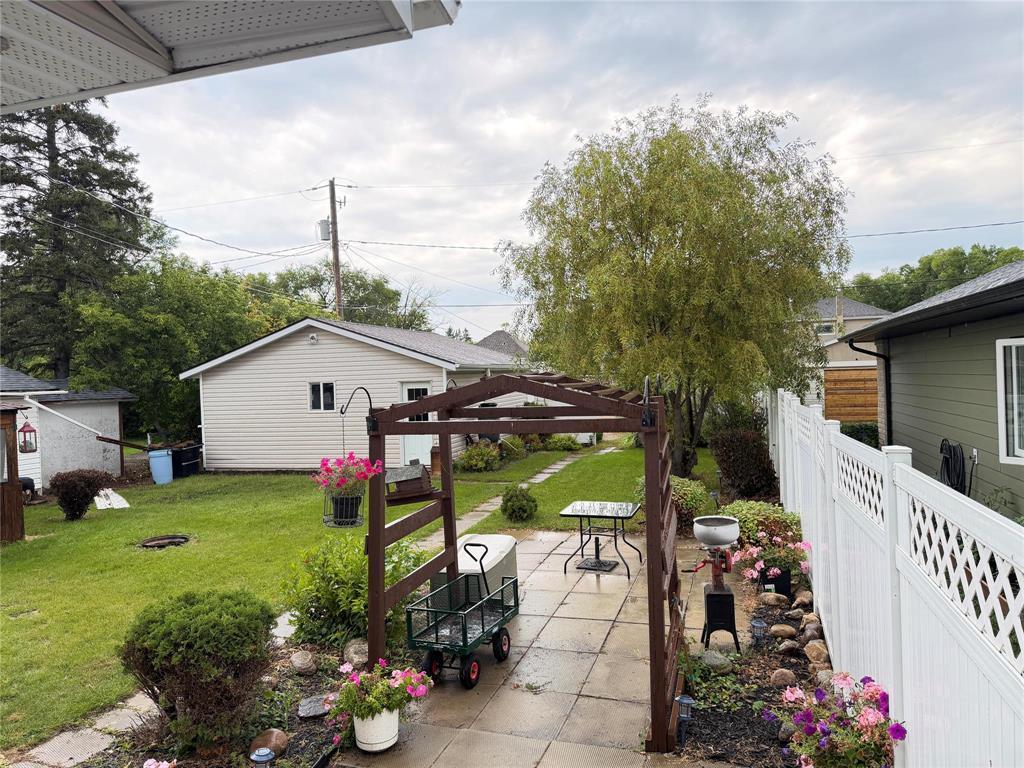 












545 3RD Avenue

,
Rivers,




Manitoba
R0K1X0

