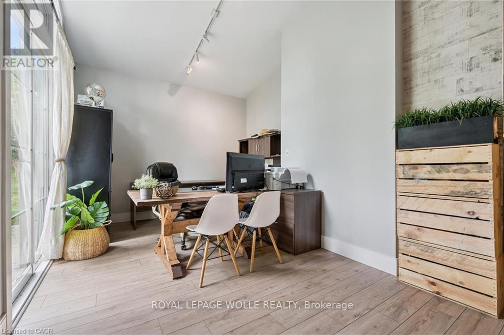 












647 BRANT WATERLOO ROAD

,
North Dumfries,




Ontario
N0B1E0

