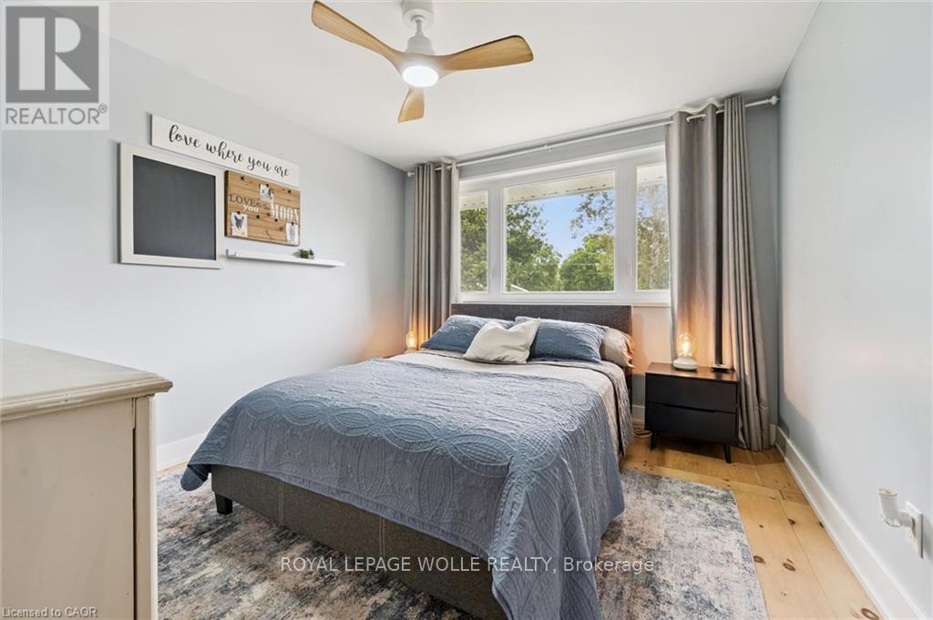 












647 BRANT WATERLOO ROAD

,
North Dumfries,




Ontario
N0B1E0

