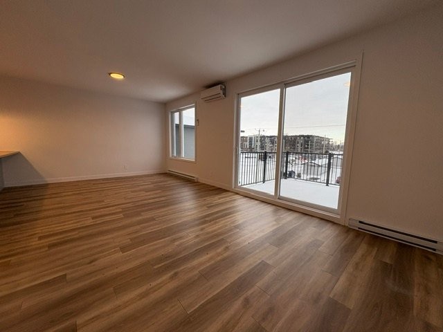 









130


Place Marc-Favreau

, 301,
Cowansville,




QC
J2K0Z9

