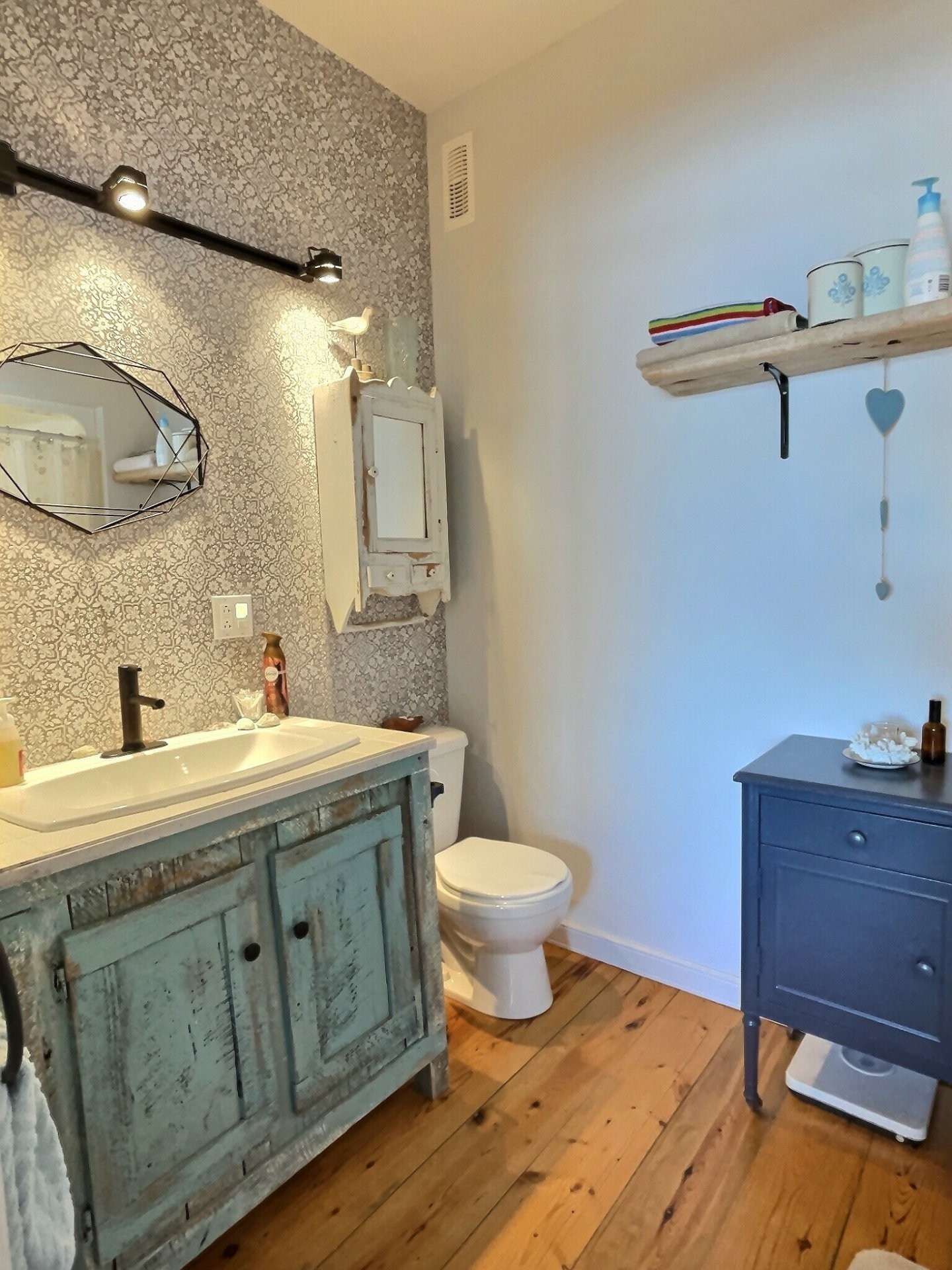 









1046


Ch. de la Carrière-à-Chaux

,
Duhamel-Ouest,




QC
J0Z1G4

