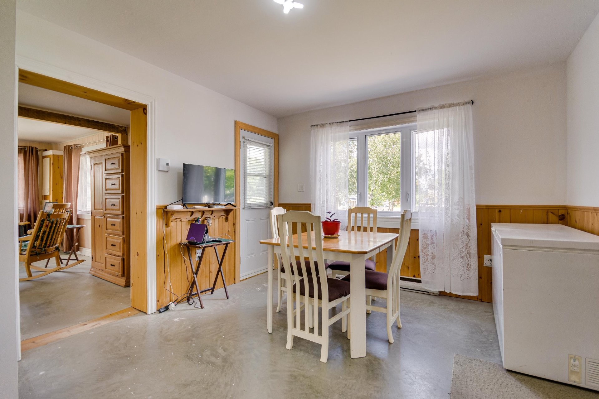 









105


Rue Principale

,
Ripon,




QC
J0V1V0

