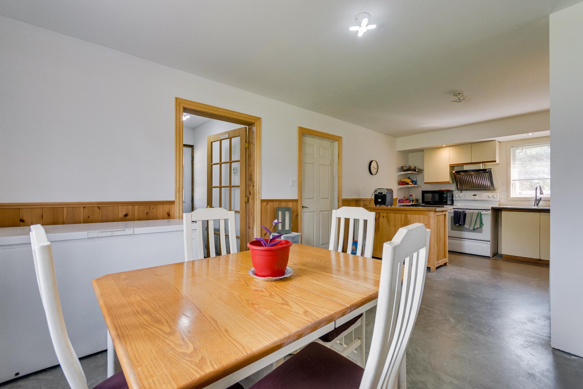 









105


Rue Principale

,
Ripon,




QC
J0V1V0

